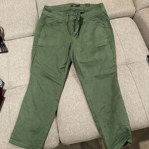 Green torrid crop pants